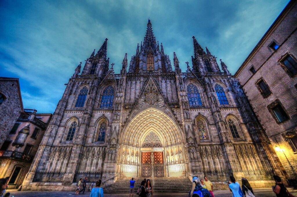 spain, barcelona, architecture-2507709.jpg